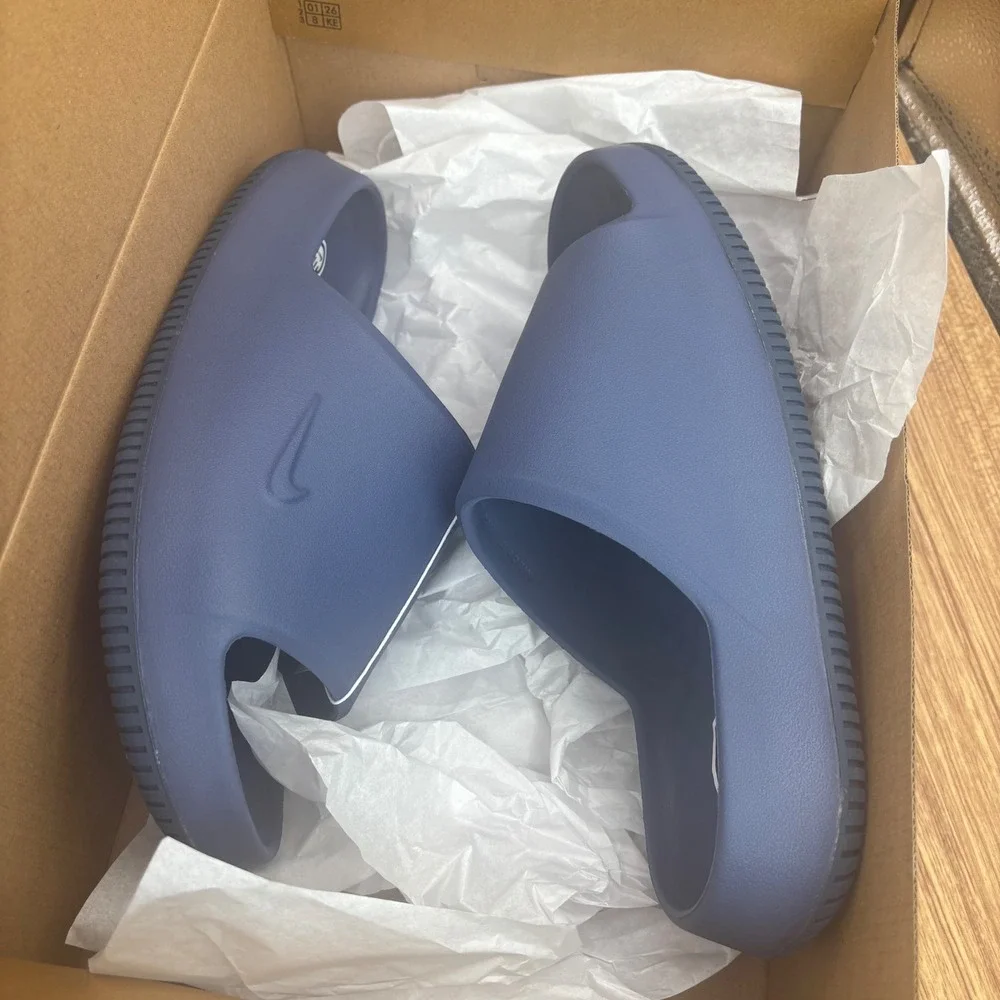 Nike calm slide